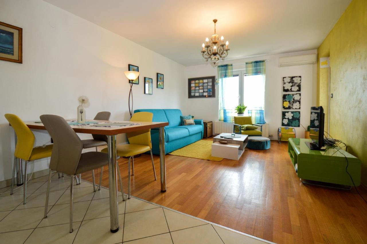 Lungo Mare Apartment Pula Exterior photo